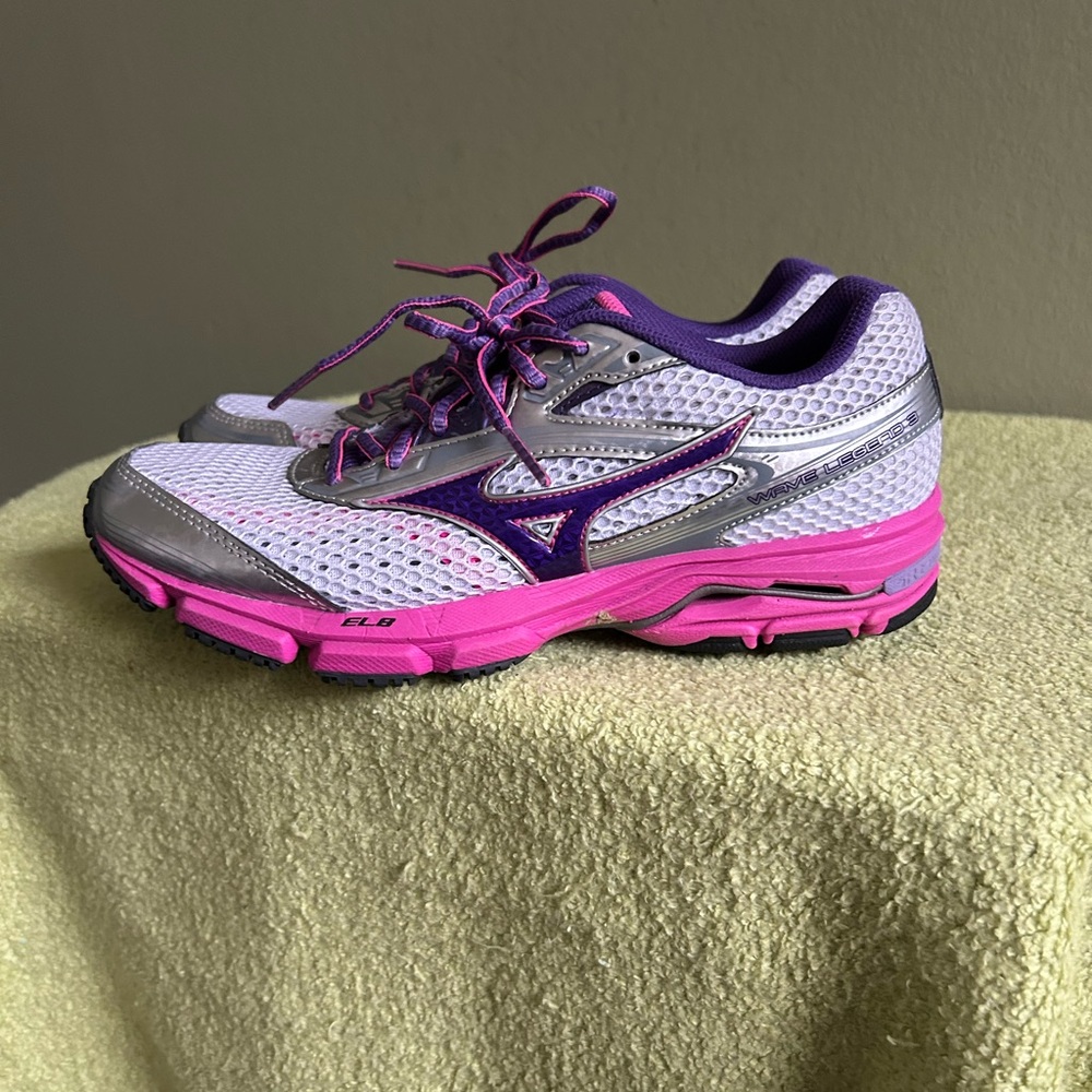 Mizuno Women's White Silver Purple Pink Running Sneakers
